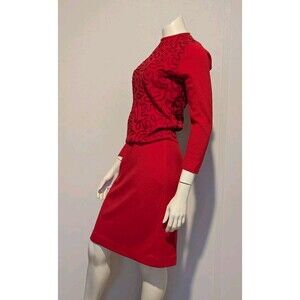 Vintage 1940s Women S/M Knit Sweater Skirt Set Pink Soutache Trim Featherknit